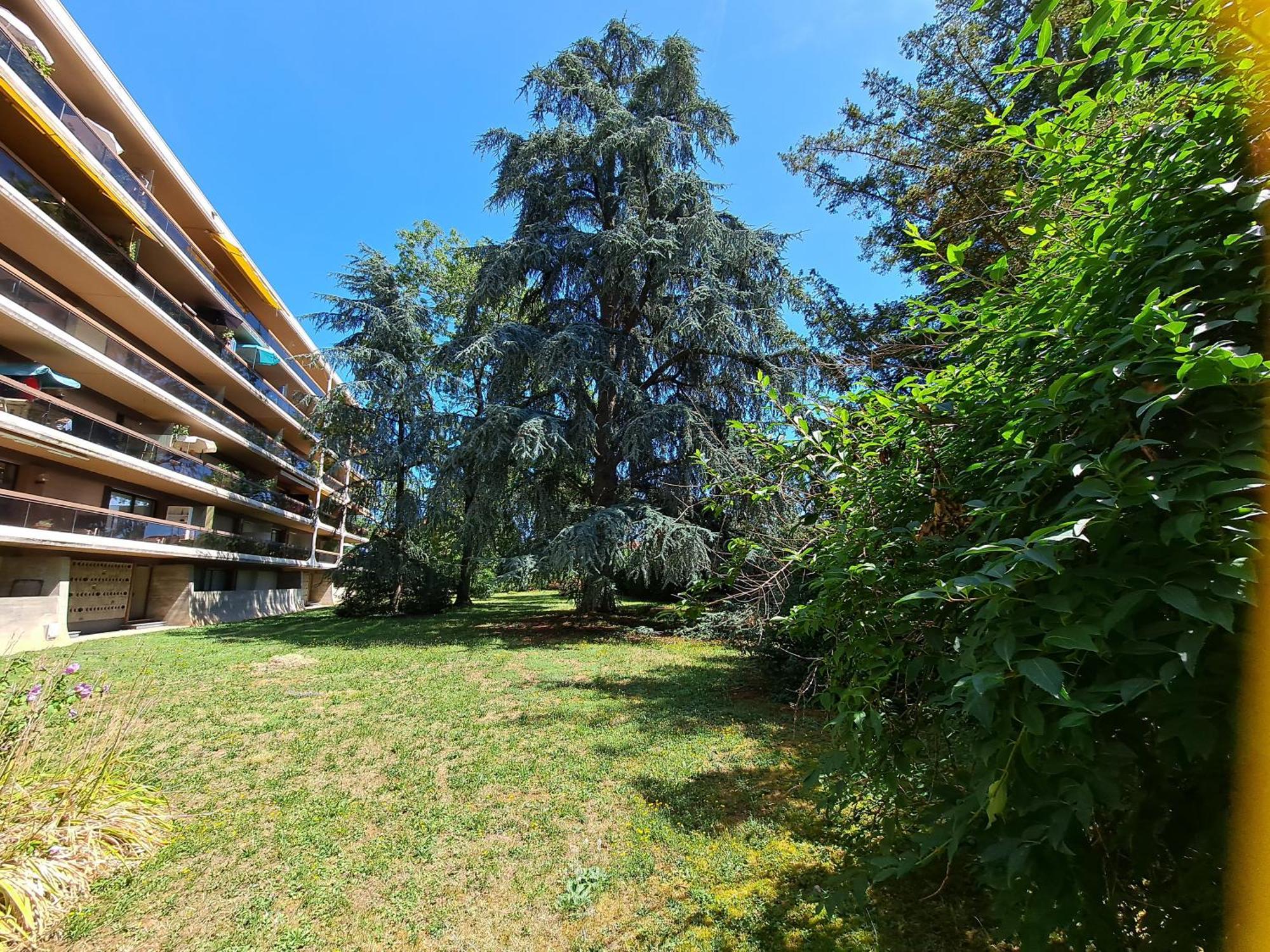 Апартаменти Le Duc De Savoie Thonon Екстер'єр фото
